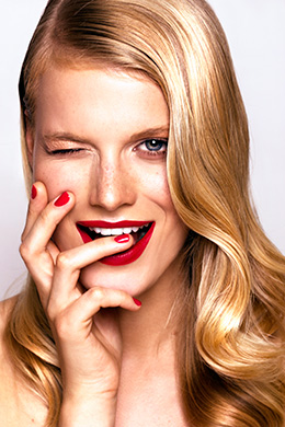 Lumineers Dental Veneers Chicago - Cosmetic Teeth of Lady