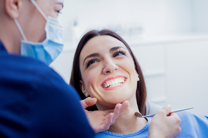 Benefits of working with an emergency dentist in the Chicago area