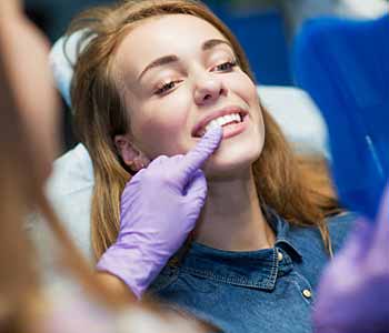 BioCompatible dentist’s periodontal disease treatment