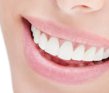 Dr. Steven Hatcher at Steven L. Hatcher, DDS, PA and Dr. Sona J. Isharani, DDS Providing Dental Emergency Treatment