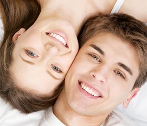 Bonding porcelain dental veneers to the teeth can transform smiles in West Palm Beach