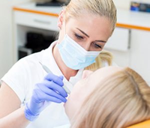 What are the benefits of cosmetic dentistry for patients in and around the Palm Beach Gardens area?