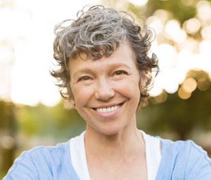 Seeking a dentist near West Palm Beach who provides dental implants?