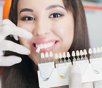 Dr Munira Lokhandwala, Starbrite Dental, Providing Dental Veneers