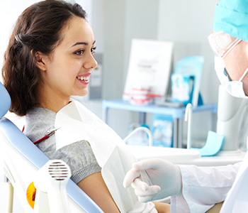 Dr Munira Lokhandwala, Starbrite Dental, Describing Veneers price