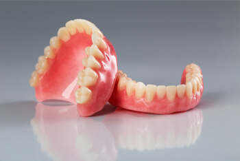 Set of dentures