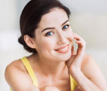 Cosmetic dental treatment from skilled dentist in Central HK