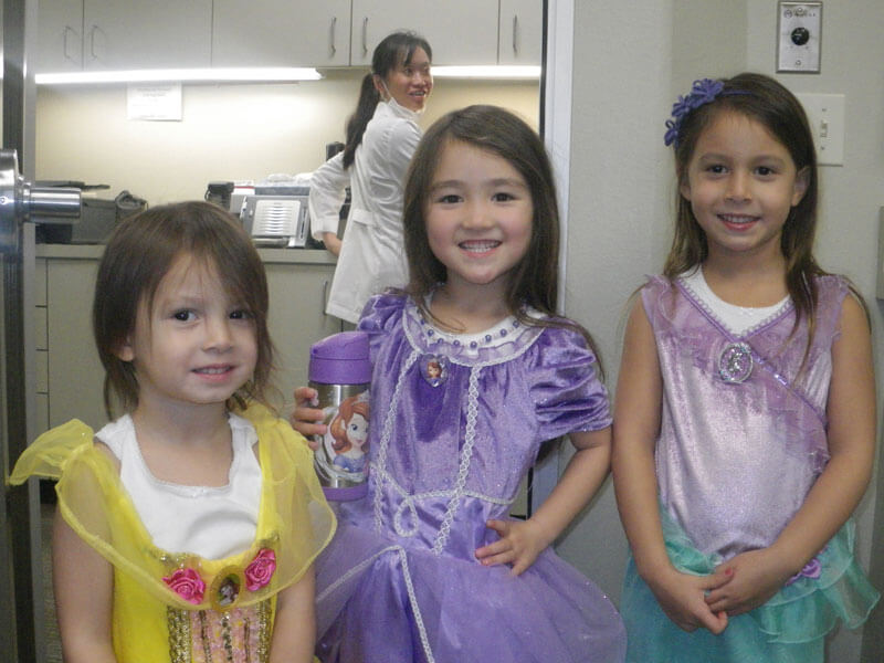 Dr. Christina with Kids 20
