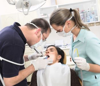 Treating Impacted Teeth from expert dentist in Moonee Ponds