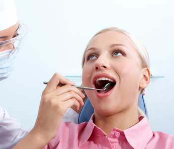 Oral surgeon in Mississauga ON provides wisdom tooth extractions